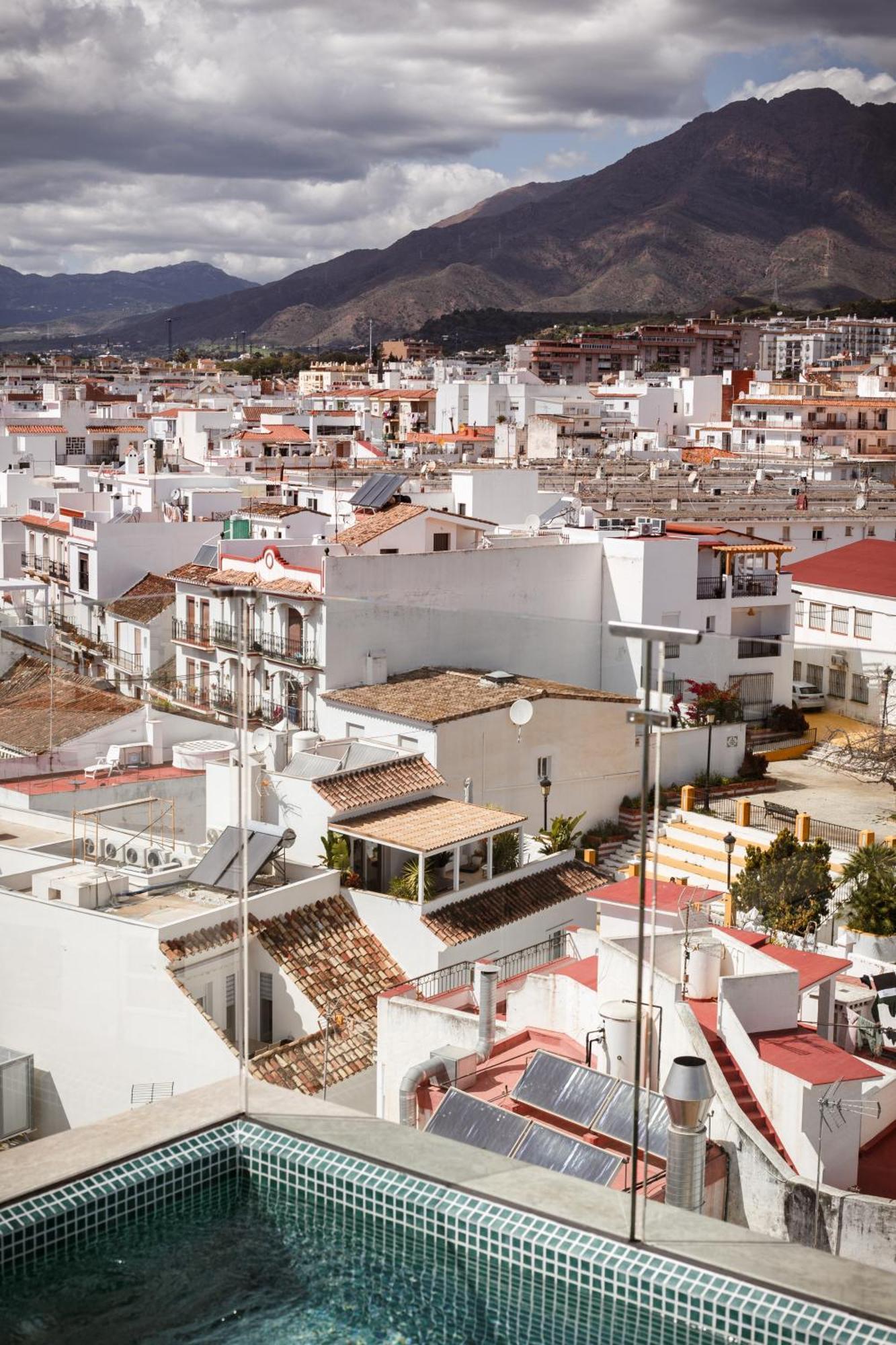 Hotel Estepona Plaza Buitenkant foto